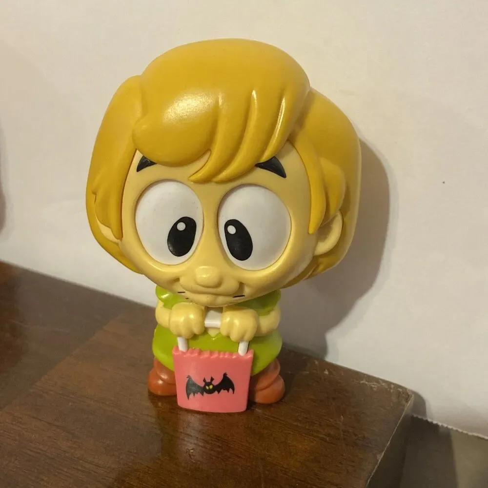 BK Hanna-Barbera Scooby-Doo Shaggy Daphne Velma Plastic Figurines Halloween
